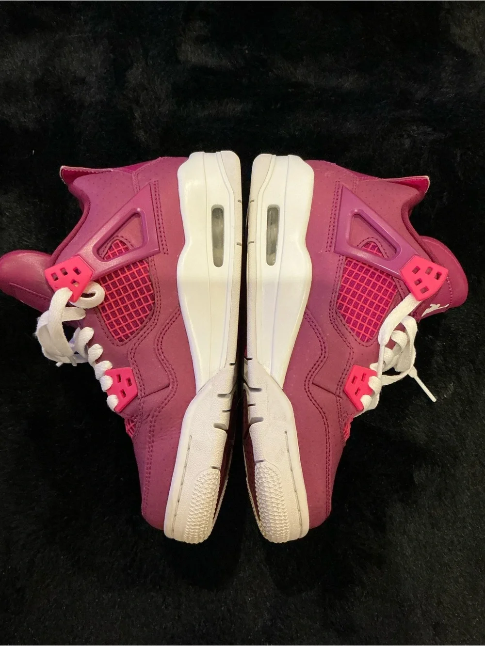 Jordan Kids Pink and White Retro 4 PS Valentines Day Sneakers Size 4Y